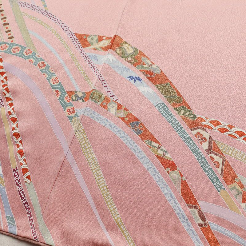 付け下げ 美品 しつけ糸付き 正絹 古典柄 袷仕立て 身丈156cm 裄丈63cm リサイクル着物 着物 箔 金彩 入学式 七五三 お宮参り フォーマル ピンク_画像13