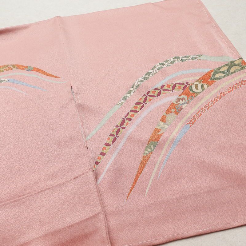 付け下げ 美品 しつけ糸付き 正絹 古典柄 袷仕立て 身丈156cm 裄丈63cm リサイクル着物 着物 箔 金彩 入学式 七五三 お宮参り フォーマル ピンク_画像14