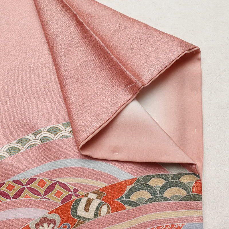 付け下げ 美品 しつけ糸付き 正絹 古典柄 袷仕立て 身丈156cm 裄丈63cm リサイクル着物 着物 箔 金彩 入学式 七五三 お宮参り フォーマル ピンク_画像15