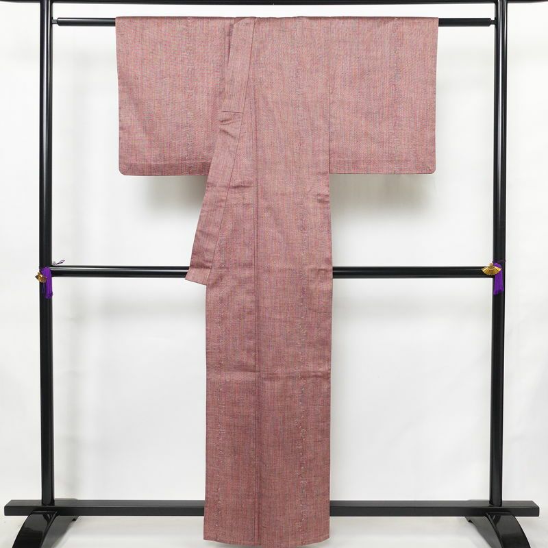 単衣 紬 バチ衿仕立て 正絹 縞柄・線柄 単衣仕立て 身丈158cm 裄丈65cm リサイクル着物 着物 紬地 ピンク_画像2