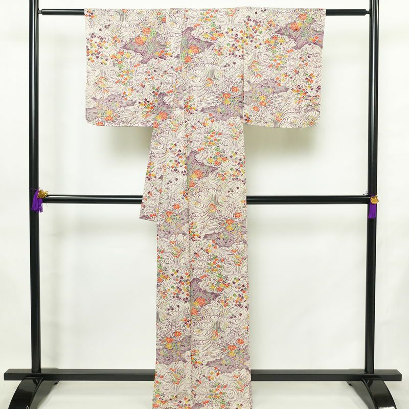 単衣 小紋 美品 しつけ糸付き バチ衿仕立て 正絹 古典柄 単衣仕立て 身丈165cm 裄丈66cm リサイクル着物 着物 多色使い_画像2