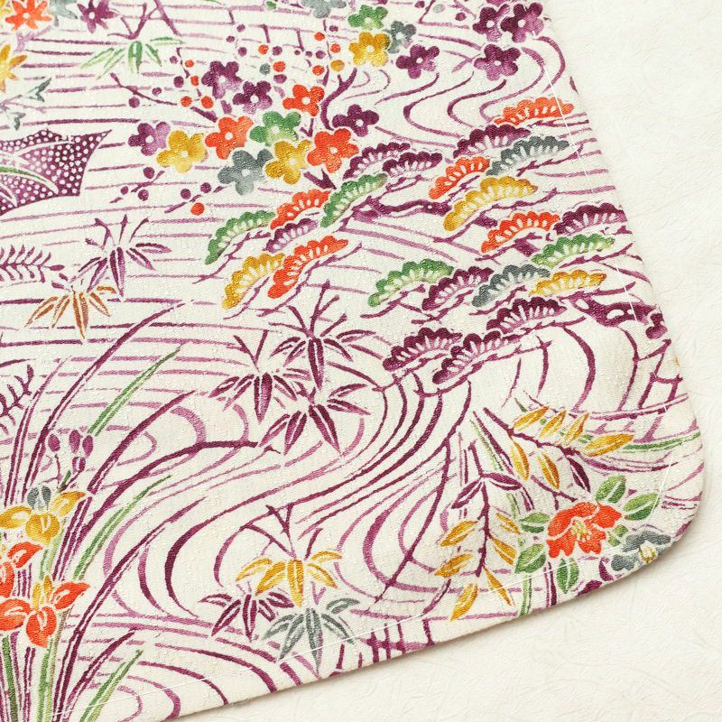 単衣 小紋 美品 しつけ糸付き バチ衿仕立て 正絹 古典柄 単衣仕立て 身丈165cm 裄丈66cm リサイクル着物 着物 多色使い_画像15