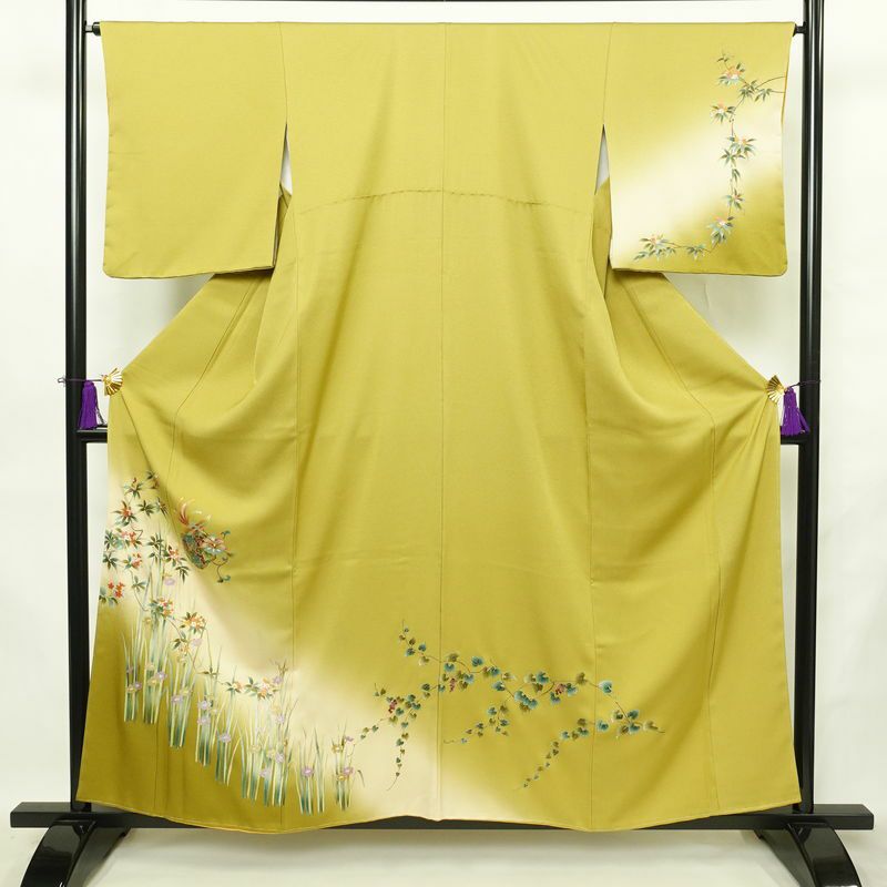 訪問着 美品 しつけ糸付き 正絹 木の葉・植物柄 袷仕立て 身丈157cm 裄丈64.5cm リサイクル着物 着物 箔 金彩 入学式 卒業式 七五三 お宮参り フォーマル 黄・黄土色_画像1