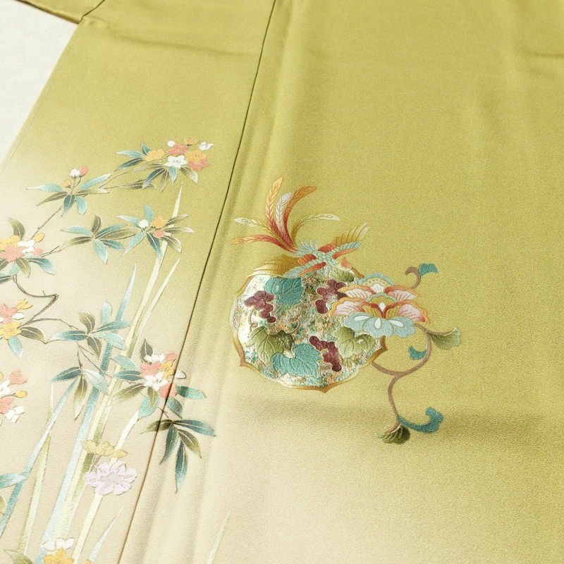 訪問着 美品 しつけ糸付き 正絹 木の葉・植物柄 袷仕立て 身丈157cm 裄丈64.5cm リサイクル着物 着物 箔 金彩 入学式 卒業式 七五三 お宮参り フォーマル 黄・黄土色_画像5