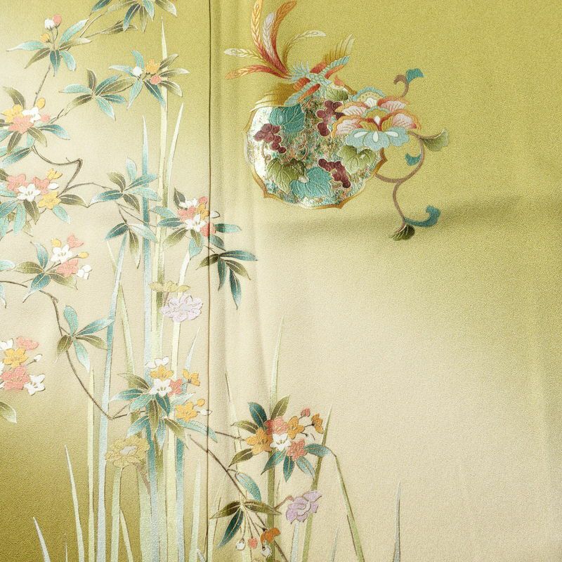 訪問着 美品 しつけ糸付き 正絹 木の葉・植物柄 袷仕立て 身丈157cm 裄丈64.5cm リサイクル着物 着物 箔 金彩 入学式 卒業式 七五三 お宮参り フォーマル 黄・黄土色_画像6