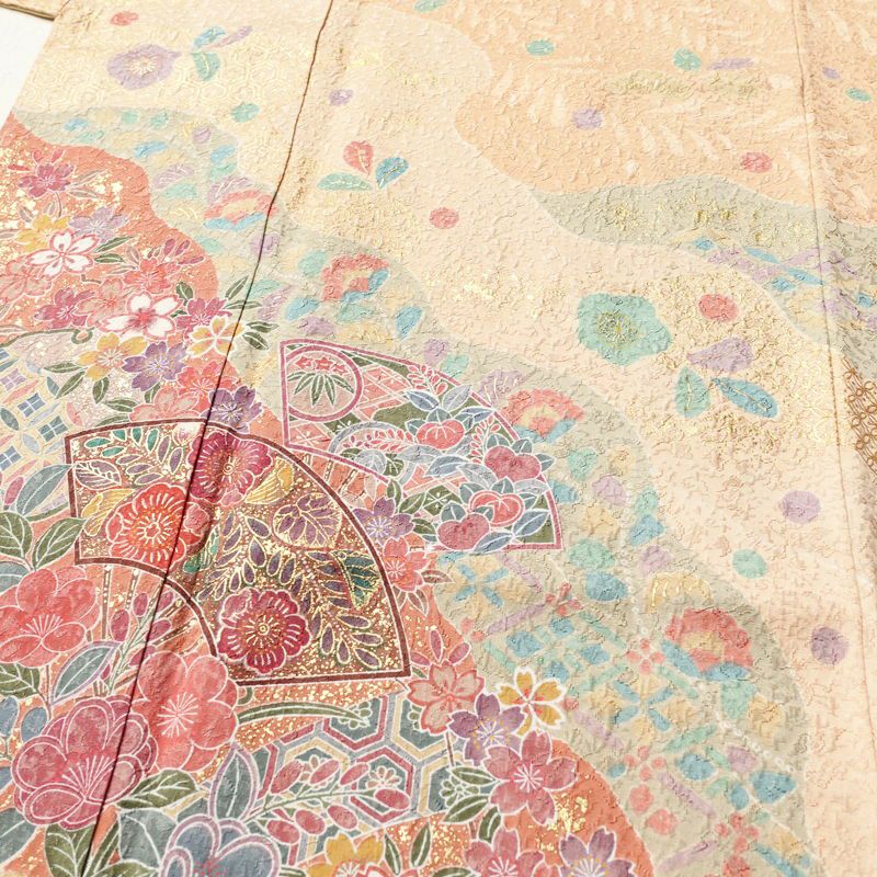 訪問着 美品 ふくれ織 正絹 古典柄 袷仕立て 身丈161cm 裄丈67cm リサイクル着物 一部しつけ糸付き 着物 箔 入学式 卒業式 七五三 お宮参り フォーマル ベージュ_画像5