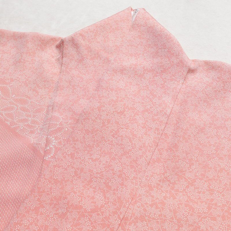 単衣 付下 美品 坂口幸市 落款入り 縮緬 正絹 古典柄 単衣仕立て 身丈162cm 裄丈66.5cm リサイクル着物 着物 ピンク_画像18