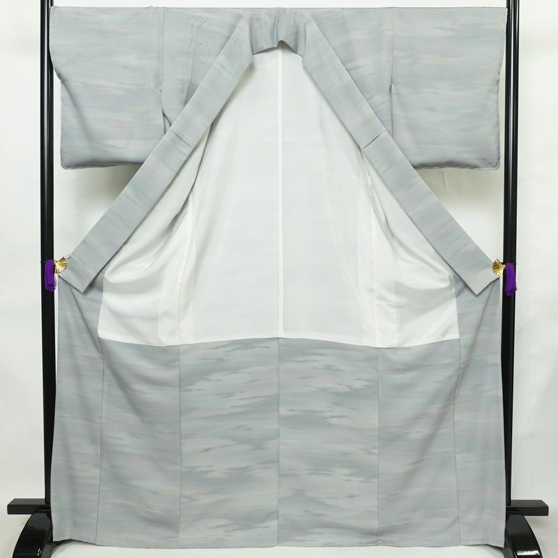 小紋 美品 しつけ糸付き 縮緬 一つ紋付き 正絹 その他の柄 袷仕立て 身丈169cm 裄丈68.5cm リサイクル着物 着物 共八掛 青・紺_画像3