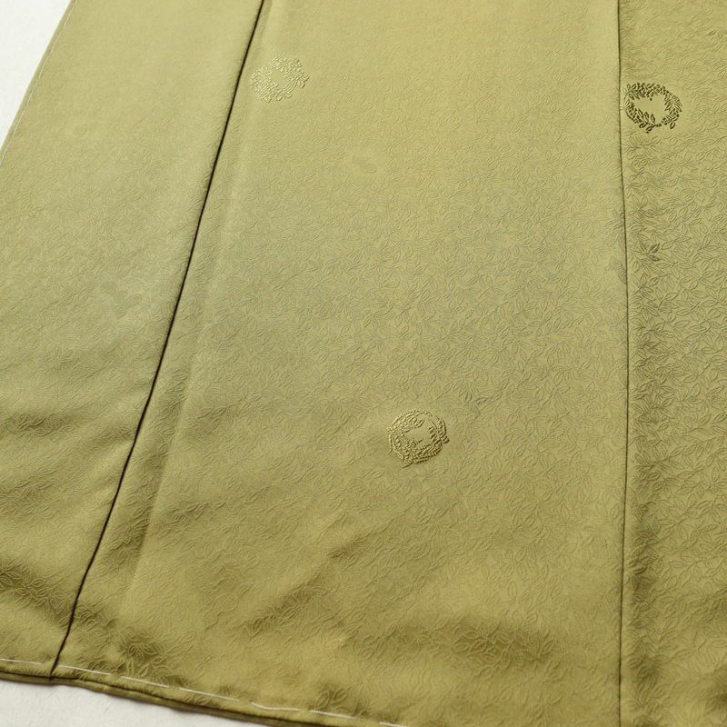 色無地 良品 しつけ糸付き 一つ紋付き 正絹 木の葉・植物柄 袷仕立て 身丈166.5cm 裄丈68.5cm リサイクル着物 着物 お茶会 フォーマル 黄・黄土色_画像4