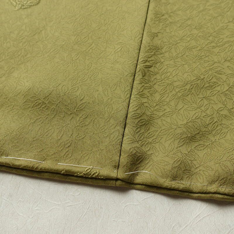 色無地 良品 しつけ糸付き 一つ紋付き 正絹 木の葉・植物柄 袷仕立て 身丈166.5cm 裄丈68.5cm リサイクル着物 着物 お茶会 フォーマル 黄・黄土色_画像12