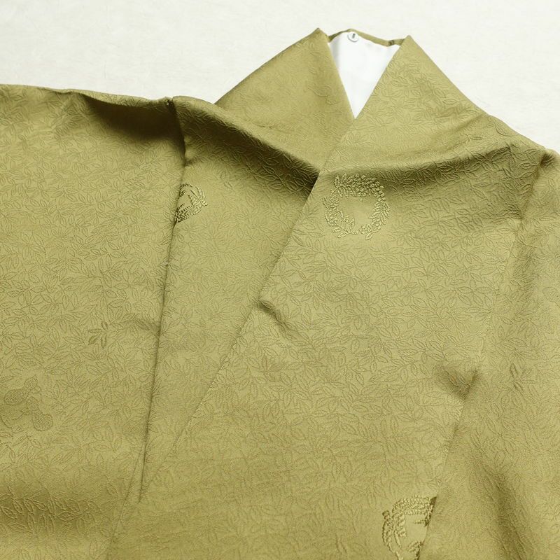 色無地 良品 しつけ糸付き 一つ紋付き 正絹 木の葉・植物柄 袷仕立て 身丈166.5cm 裄丈68.5cm リサイクル着物 着物 お茶会 フォーマル 黄・黄土色_画像17