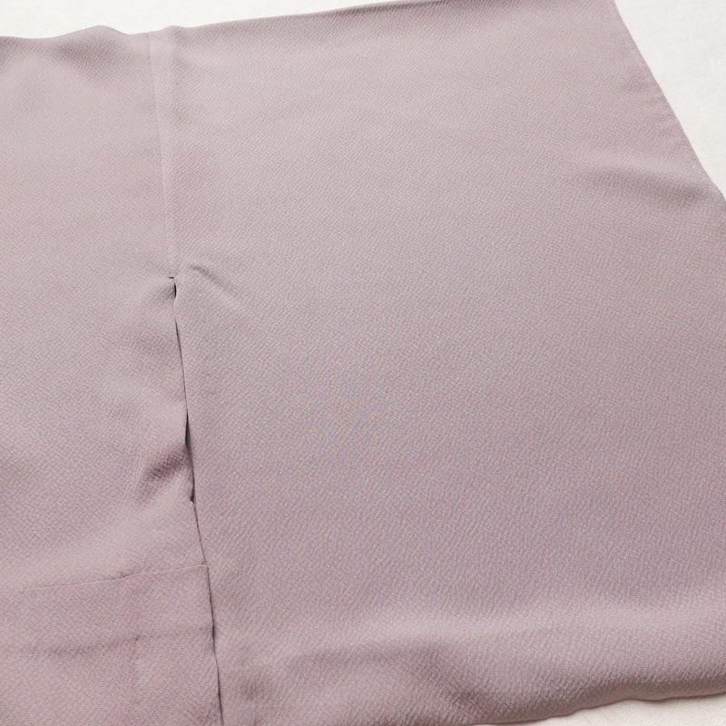 単衣 色無地 良品 落款入り 正絹 無地 単衣仕立て 身丈163.5cm 裄丈68cm リサイクル着物 着物 お茶会 フォーマル シンプル くすみパープル 紫・藤色_画像15