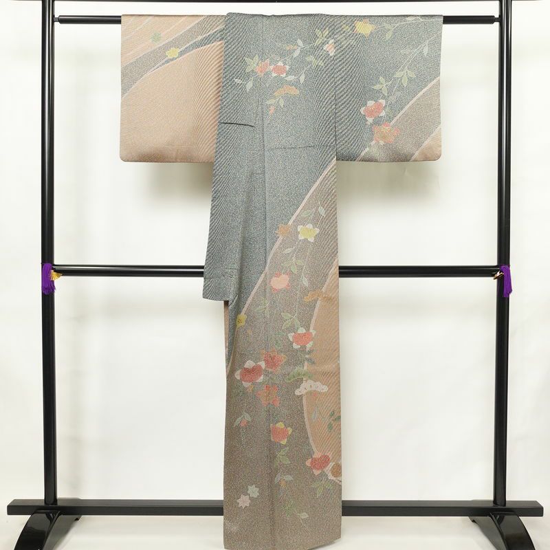 訪問着 正絹 花柄 袷仕立て 身丈161cm 裄丈63.5cm リサイクル着物 着物 共八掛 入学式 卒業式 七五三 お宮参り フォーマル 多色使い_画像2