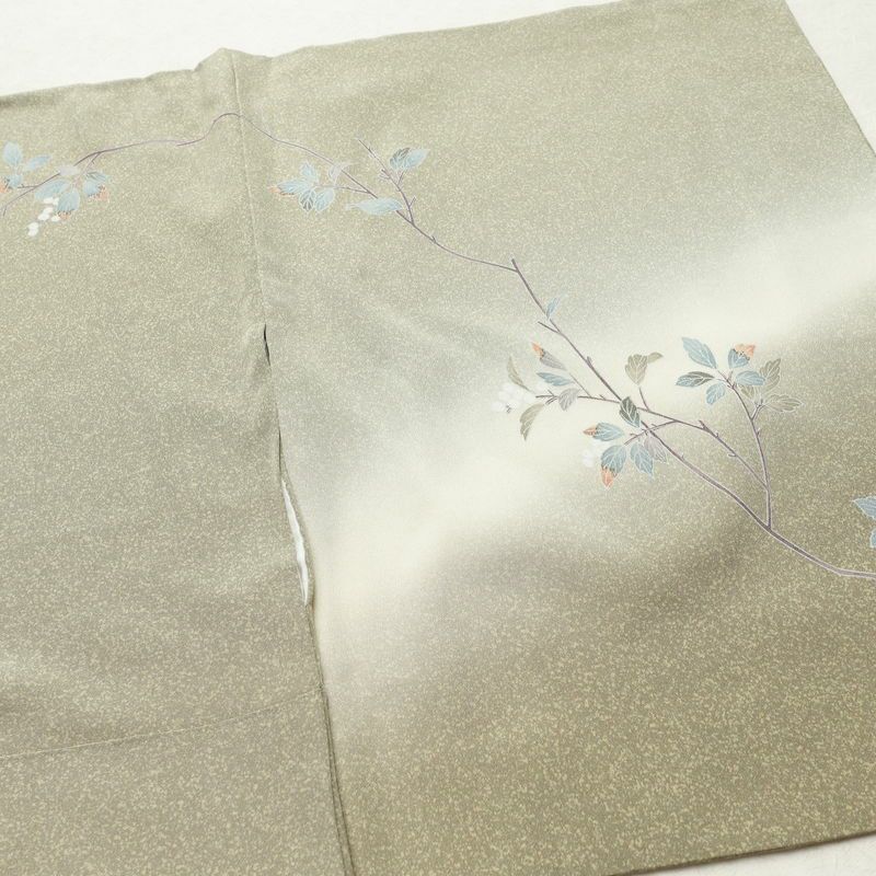 訪問着 縮緬 一つ紋付き 正絹 木の葉・植物柄 袷仕立て 身丈157cm 裄丈67.5cm リサイクル着物 着物 共八掛 入学式 卒業式 七五三 お宮参り フォーマル 上品 緑・うぐいす色_画像13