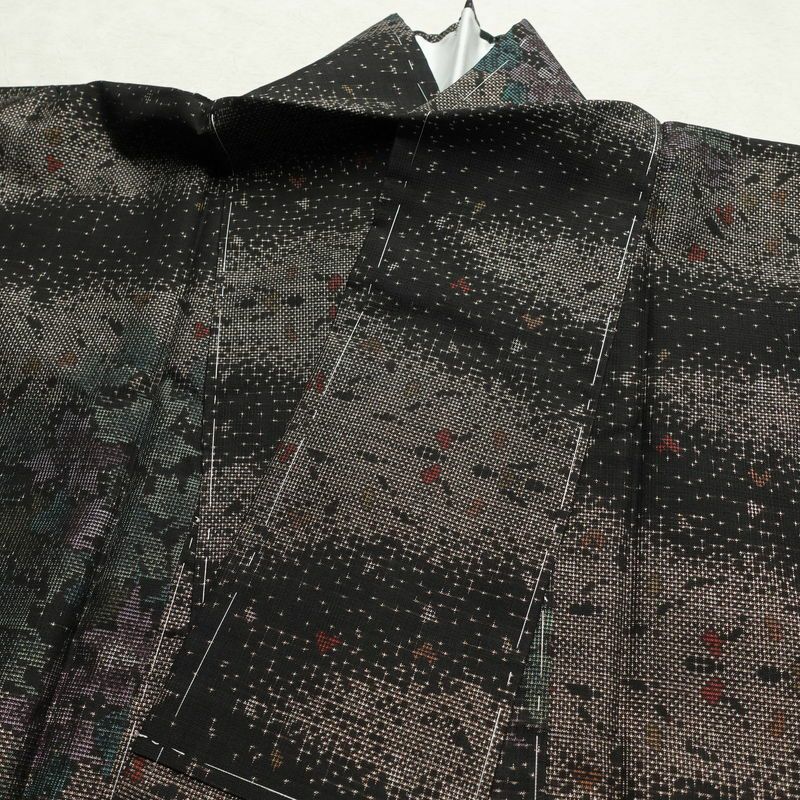 大島紬 良品 証紙なし しつけ糸付き 正絹 木の葉・植物柄 袷仕立て 身丈161cm 裄丈66cm リサイクル着物 着物 茶_画像16