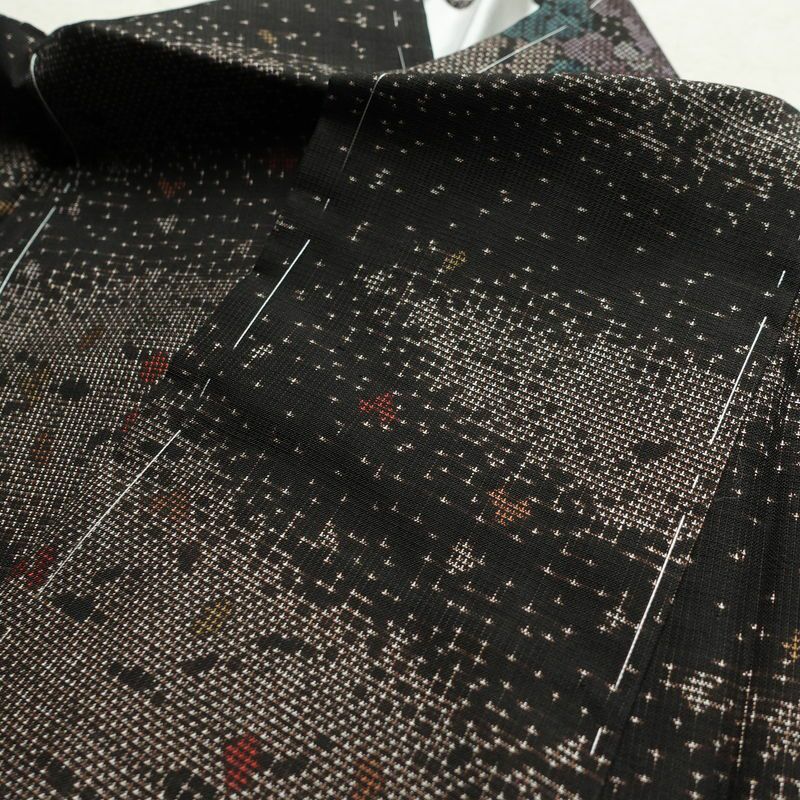 大島紬 良品 証紙なし しつけ糸付き 正絹 木の葉・植物柄 袷仕立て 身丈161cm 裄丈66cm リサイクル着物 着物 茶_画像17