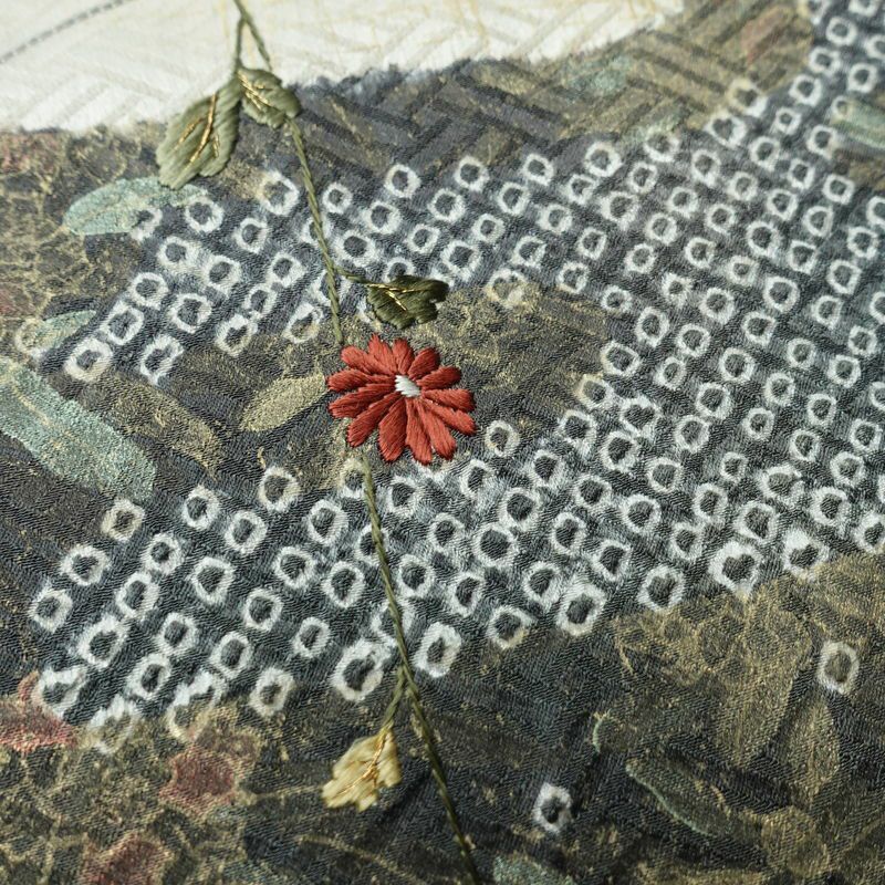 訪問着 良品 絞り 正絹 木の葉・植物柄 袷仕立て 身丈161cm 裄丈65cm リサイクル着物 着物 刺繍 金彩 入学式 卒業式 七五三 パーティー フォーマル ブルーグレー グレー_画像8