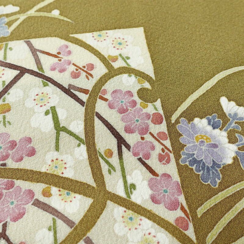 色留袖 良品 落款入り 縮緬 一つ紋付き 正絹 木の葉・植物柄 袷仕立て 身丈165.5cm 裄丈67.5cm リサイクル着物 着物 共八掛 結婚式 黄・黄土色_画像8