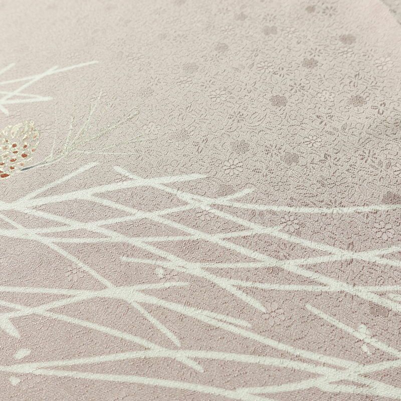 付け下げ 良品 一つ紋付き 正絹 木の葉・植物柄 袷仕立て 身丈161cm 裄丈67cm リサイクル着物 着物 箔 入学式 卒業式 七五三 お宮参り フォーマル 上品 松葉 松ぼっくり 紫・藤色_画像10