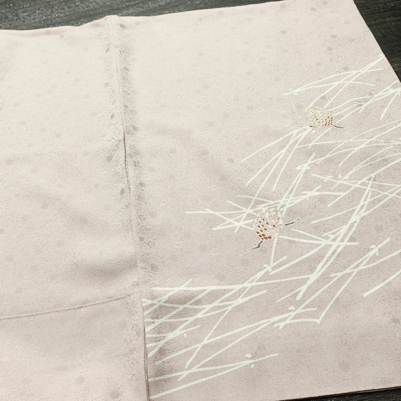 付け下げ 良品 一つ紋付き 正絹 木の葉・植物柄 袷仕立て 身丈161cm 裄丈67cm リサイクル着物 着物 箔 入学式 卒業式 七五三 お宮参り フォーマル 上品 松葉 松ぼっくり 紫・藤色_画像14