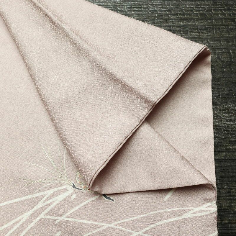 付け下げ 良品 一つ紋付き 正絹 木の葉・植物柄 袷仕立て 身丈161cm 裄丈67cm リサイクル着物 着物 箔 入学式 卒業式 七五三 お宮参り フォーマル 上品 松葉 松ぼっくり 紫・藤色_画像15