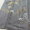 付け下げ 良品 しつけ糸付き 金駒刺繍 一つ紋付き 正絹 木の葉・植物柄 袷仕立て 身丈163.5cm 裄丈68.5cm リサイクル着物 着物 箔 共八掛 グレー_画像4