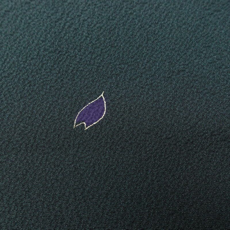 付け下げ 落款入り 辻村寿三郎 ジュサブロー 縮緬 正絹 花柄 袷仕立て 身丈159cm 裄丈63cm リサイクル着物 着物 卒業式 七五三 お宮参り フォーマル シンプル 緑・うぐいす色_画像8