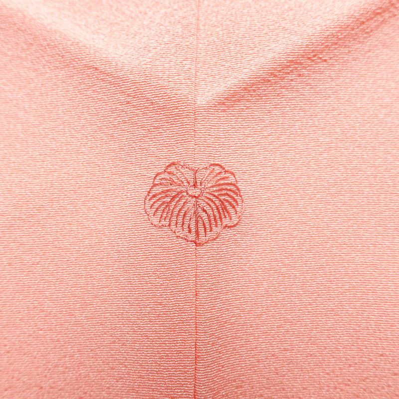 色無地 美品 しつけ糸付き 縮緬 一つ紋付き 正絹 無地 袷仕立て 身丈165.5cm 裄丈66.5cm リサイクル着物 着物 お茶会 フォーマル シンプル ピンク_画像12