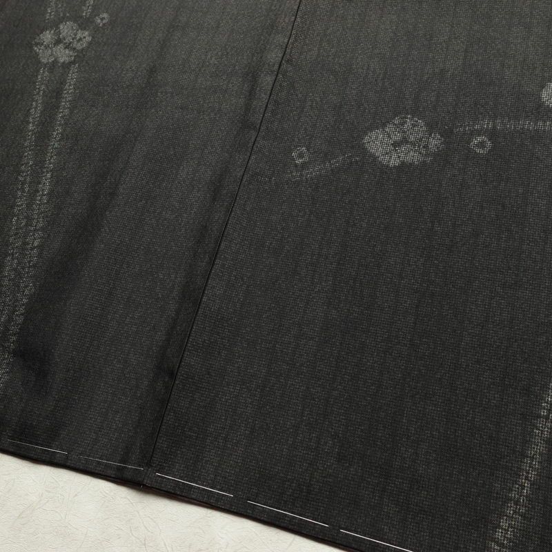 大島紬 付下 美品 証紙あり 落款入り しつけ糸付き 正絹 花柄 袷仕立て 身丈152cm 裄丈65cm リサイクル着物 おしゃれ 着物 茶_画像11