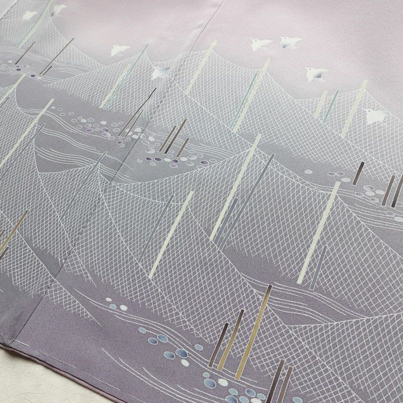 訪問着 美品 落款入り しつけ糸付き 正絹 風景柄 袷仕立て 身丈163.5cm 裄丈65cm リサイクル着物 着物 共八掛 入学式 卒業式 結婚式 七五三 お宮参り フォーマル 千鳥 紫・藤色_画像12