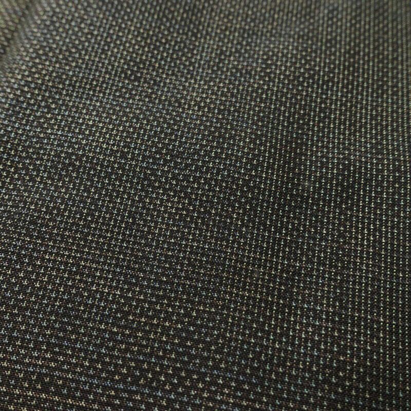 大島紬 古代染色 純泥染 美品 証紙あり しつけ糸付き 正絹 幾何学柄・抽象柄 袷仕立て 身丈163cm 裄丈69.5cm リサイクル着物 着物 未使用品 緑・うぐいす色_画像8