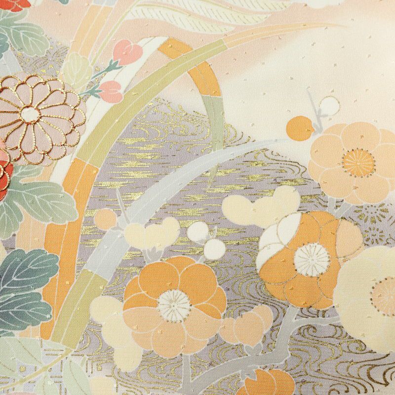 訪問着 良品 しつけ糸付き 金駒刺繍 一つ紋付き 正絹 花柄 袷仕立て 身丈152cm 裄丈63.5cm リサイクル着物 着物 箔 入学式 卒業式 結婚式 七五三 パーティー お宮参り フォーマル 紅葉 ピンクベージュ 菊 ベージュ_画像7