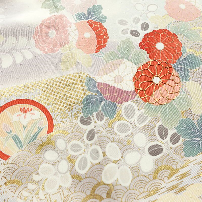 訪問着 良品 しつけ糸付き 金駒刺繍 一つ紋付き 正絹 花柄 袷仕立て 身丈152cm 裄丈63.5cm リサイクル着物 着物 箔 入学式 卒業式 結婚式 七五三 パーティー お宮参り フォーマル 紅葉 ピンクベージュ 菊 ベージュ_画像13