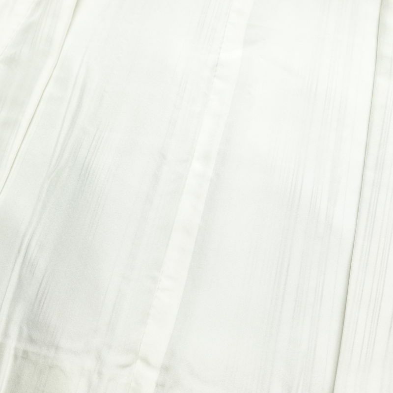 大島紬 おごじょ縞 美品 証紙あり しつけ糸付き 正絹 縞柄・線柄 袷仕立て 身丈169cm 裄丈68.5cm リサイクル着物 着物 未使用品 シンプル おしゃれ 白_画像17