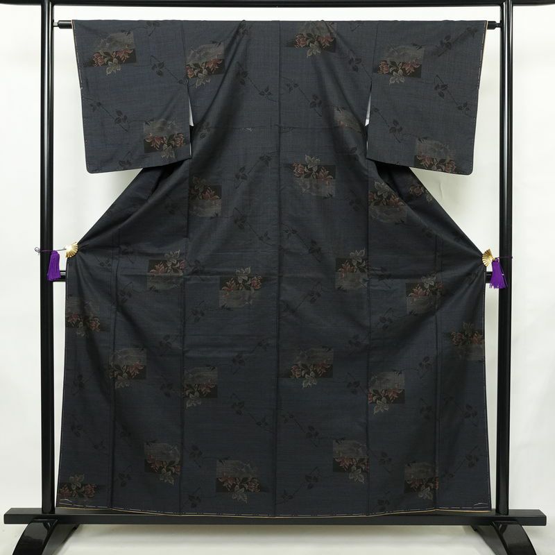 大島紬 古代染色 純泥染 良品 証紙あり しつけ糸付き 正絹 花柄 袷仕立て 身丈159cm 裄丈63cm リサイクル着物 着物 青・紺_画像1