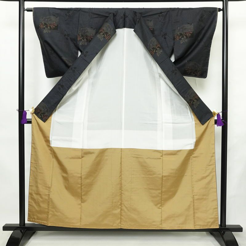 大島紬 古代染色 純泥染 良品 証紙あり しつけ糸付き 正絹 花柄 袷仕立て 身丈159cm 裄丈63cm リサイクル着物 着物 青・紺_画像3