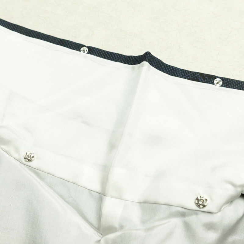 大島紬 古代染色 純泥染 良品 証紙あり しつけ糸付き 正絹 花柄 袷仕立て 身丈159cm 裄丈63cm リサイクル着物 着物 青・紺_画像18