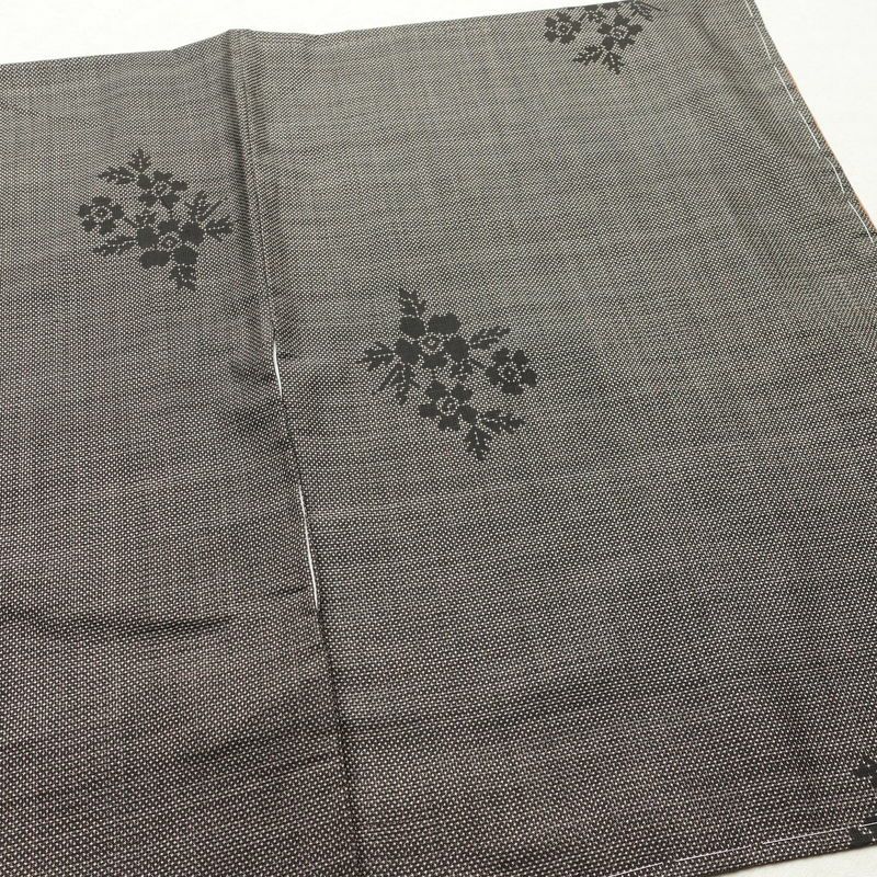 大島紬 美品 しつけ糸付き 正絹 花柄 袷仕立て 身丈159cm 裄丈63.5cm リサイクル着物 着物 未使用品 茶_画像13