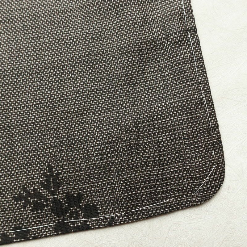 大島紬 美品 しつけ糸付き 正絹 花柄 袷仕立て 身丈159cm 裄丈63.5cm リサイクル着物 着物 未使用品 茶_画像15