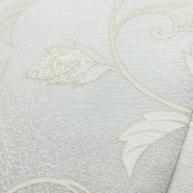 付け下げ 美品 しつけ糸付き 正絹 木の葉・植物柄 袷仕立て 身丈159.5cm 裄丈65cm リサイクル着物 着物 刺繍 箔 入学式 卒業式 七五三 お宮参り フォーマル 上品 紫・藤色_画像10