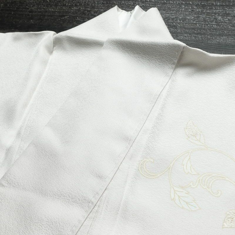 付け下げ 美品 しつけ糸付き 正絹 木の葉・植物柄 袷仕立て 身丈159.5cm 裄丈65cm リサイクル着物 着物 刺繍 箔 入学式 卒業式 七五三 お宮参り フォーマル 上品 紫・藤色_画像16