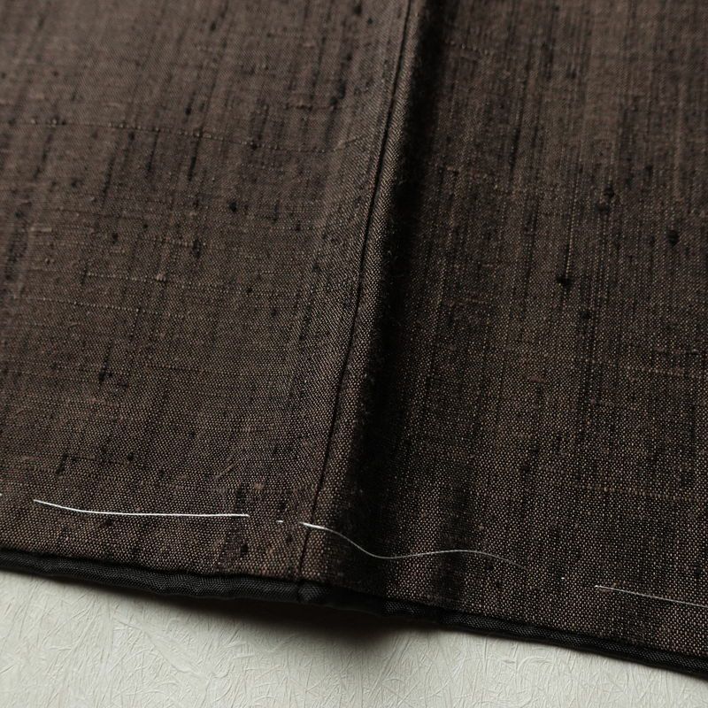 男性用 紬アンサンブル セット 着物 羽織 良品 しつけ糸付き アンサンブル 正絹 無地 袷仕立て 身丈148cm 裄丈71cm リサイクル着物 着物 金彩 茶_画像10