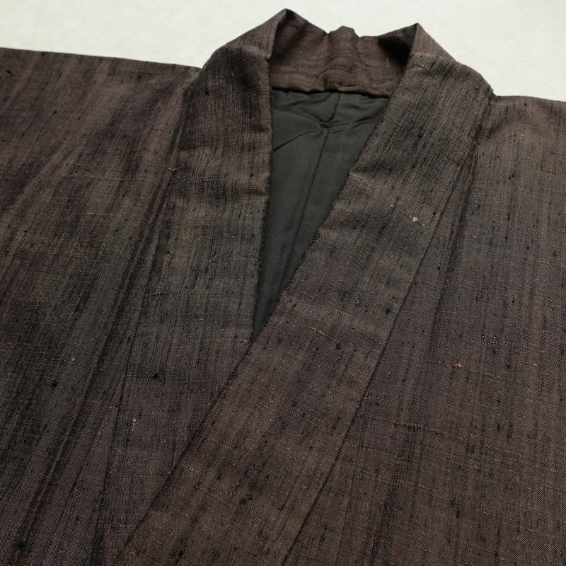男性用 紬アンサンブル セット 着物 羽織 良品 しつけ糸付き アンサンブル 正絹 無地 袷仕立て 身丈148cm 裄丈71cm リサイクル着物 着物 金彩 茶_画像14