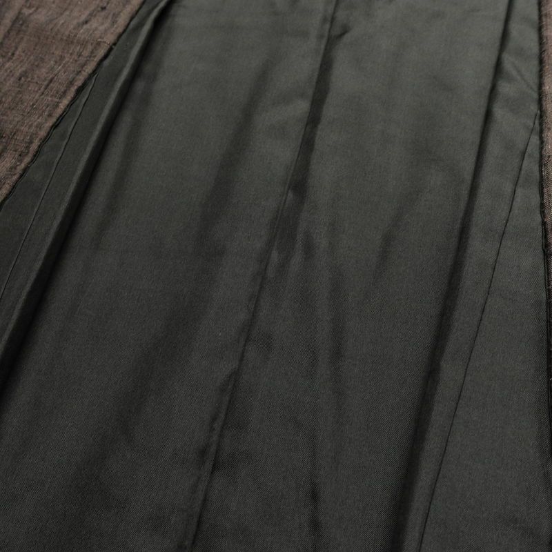 男性用 紬アンサンブル セット 着物 羽織 良品 しつけ糸付き アンサンブル 正絹 無地 袷仕立て 身丈148cm 裄丈71cm リサイクル着物 着物 金彩 茶_画像15