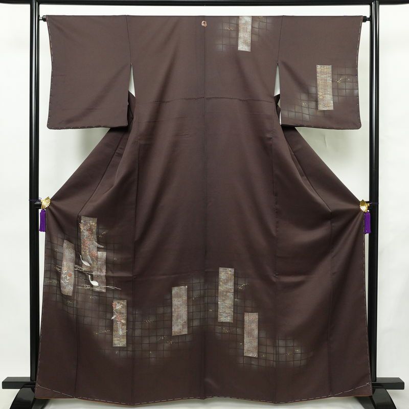 付け下げ しつけ糸付き 一つ紋付き 正絹 人物・動物柄 袷仕立て 身丈164cm 裄丈64.5cm リサイクル着物 着物 刺繍 箔 茶_画像1