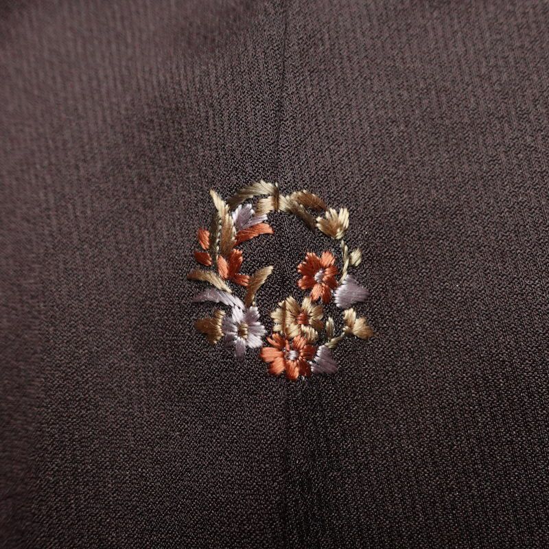 付け下げ しつけ糸付き 一つ紋付き 正絹 人物・動物柄 袷仕立て 身丈164cm 裄丈64.5cm リサイクル着物 着物 刺繍 箔 茶_画像13