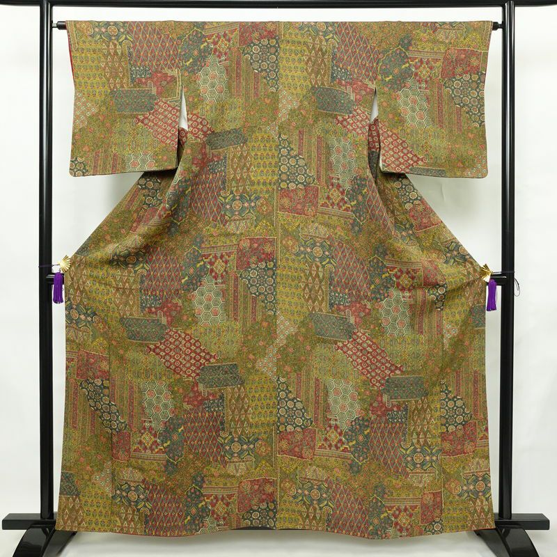 小紋 縮緬 正絹 幾何学柄・抽象柄 袷仕立て 身丈159cm 裄丈64cm リサイクル着物 着物 多色使い_画像1