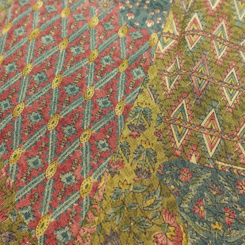 小紋 縮緬 正絹 幾何学柄・抽象柄 袷仕立て 身丈159cm 裄丈64cm リサイクル着物 着物 多色使い_画像17