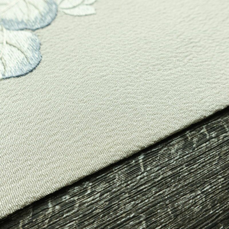 名古屋帯 太鼓柄 縮緬 正絹 木の葉・植物柄 名古屋仕立て なごや帯 リサイクル帯 帯 刺繍 銀糸 シンプル 上品 グレー_画像12