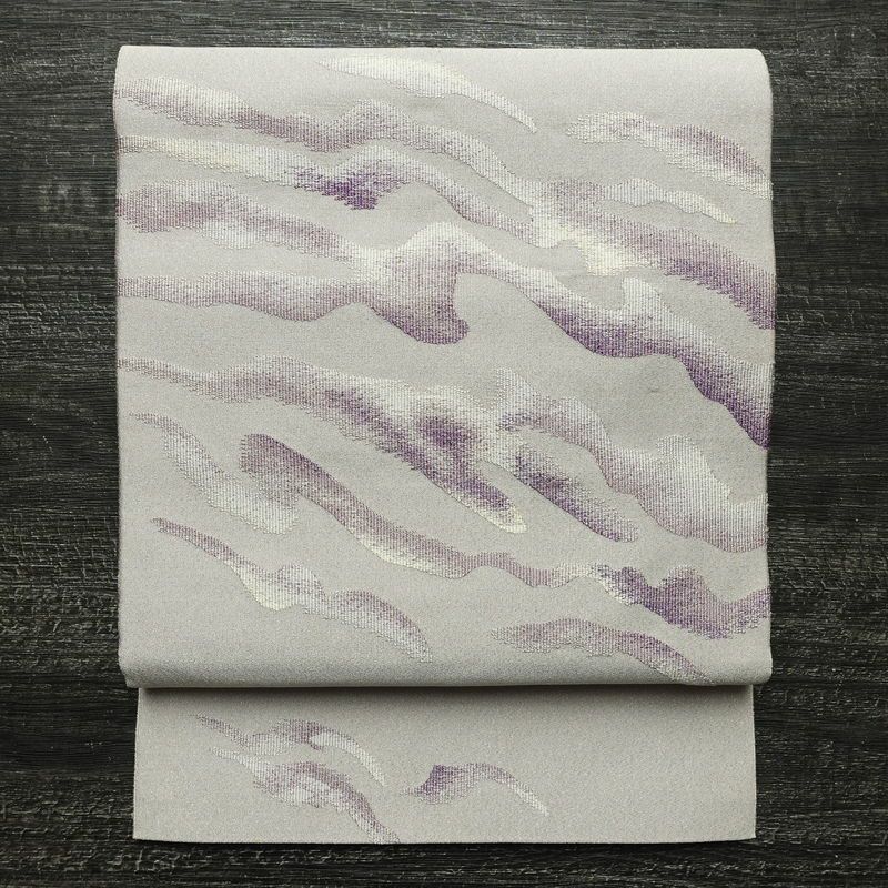 名古屋帯 太鼓柄 正絹 幾何学柄・抽象柄 通し仕立て なごや帯 リサイクル帯 帯 銀通し 紫・藤色_画像1